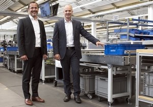 Focusing on optimum supply chain management and minimum lead times to customers: (from left) Michael Merz, Director of Corporate Procurement, and Thomas von Bobrucki, Director of Production at AUMA.