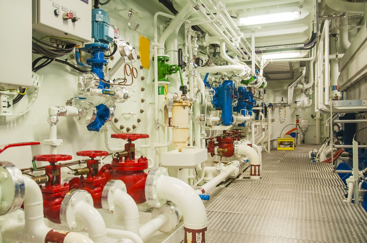 Ship's engine room Ship's engine room