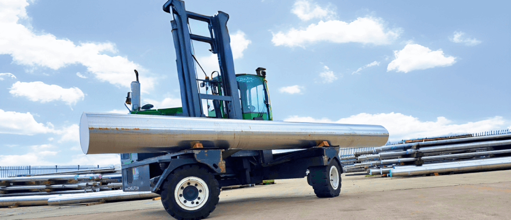 Combi lift with 15 tonne capacity lifting Ø535 x 8 meters long bar weighting 14.2 tonnes. Combi lift with 15 tonne capacity lifting Ø535 x 8 meters long bar weighting 14.2 tonnes.