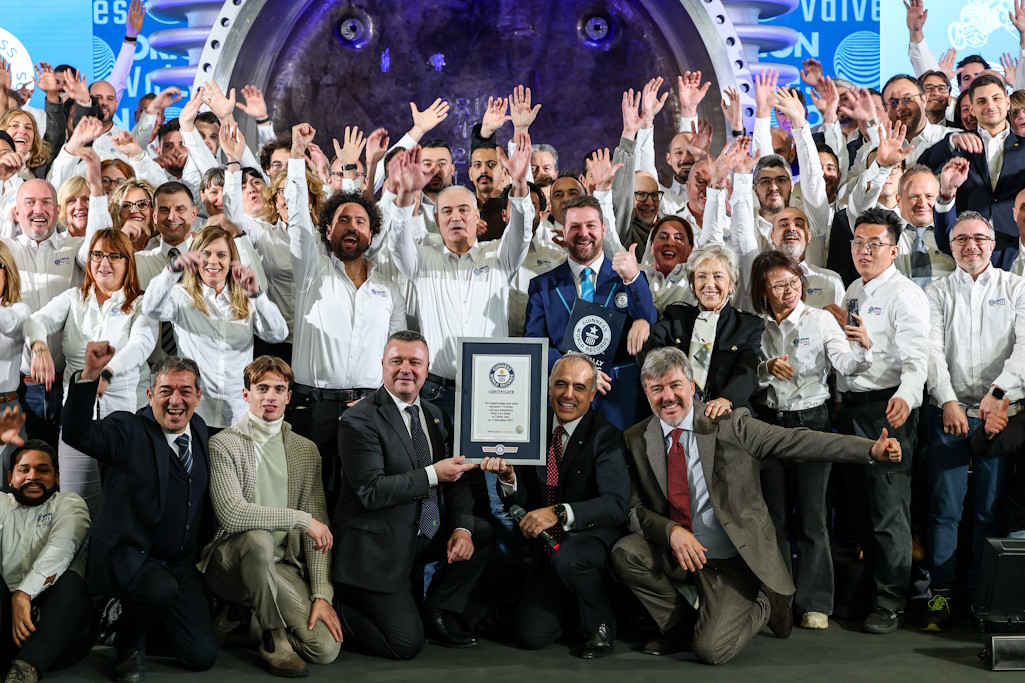 The Orion Valves team celebrates the culmination of their efforts: the Guiness World Records certificate. The Orion Valves team celebrates the culmination of their efforts: the Guiness World Records certificate.